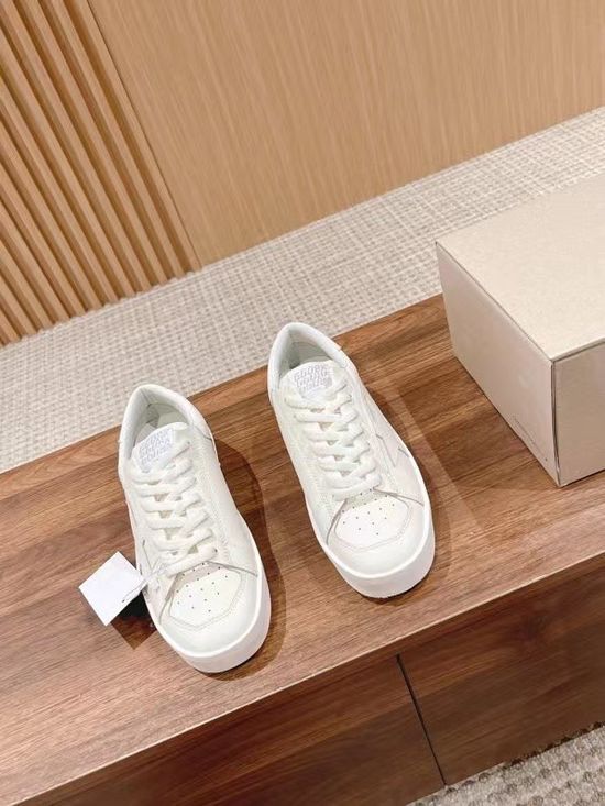 Golden Goose Handcrafted Distressed Leather Casual Sneakers with Graffiti Details