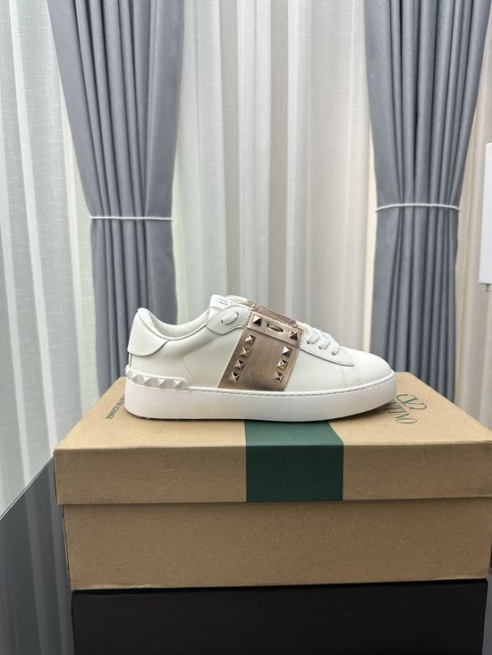 Valentino Studded Platform Casual Leather Sneakers Comfortable Height Increasing