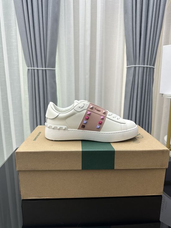 Valentino Studded Platform Casual Leather Sneakers Comfortable Height Increasing
