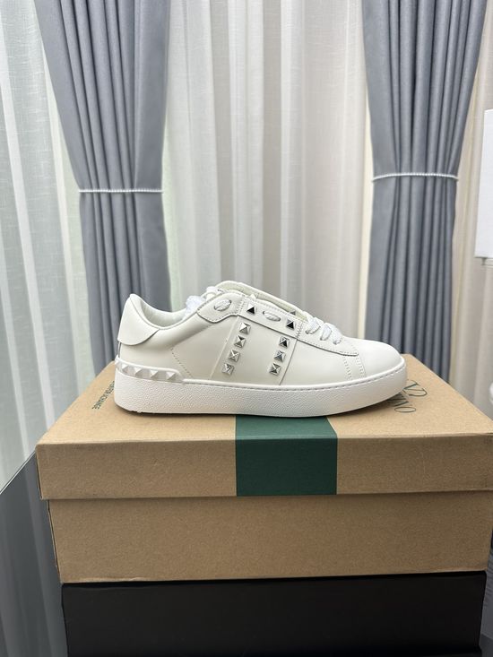 Valentino Studded Platform Casual Leather Sneakers Comfortable Height Increasing