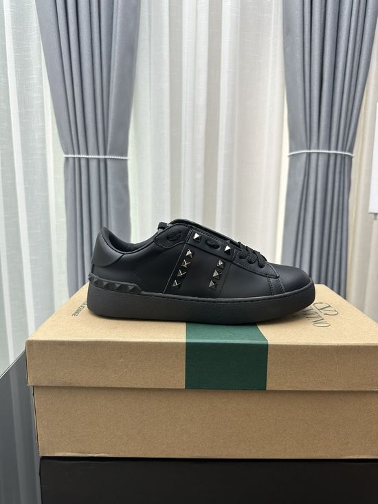 Valentino Studded Platform Casual Leather Sneakers Comfortable Height Increasing