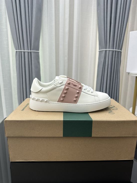 Valentino Studded Platform Casual Leather Sneakers Comfortable Height Increasing