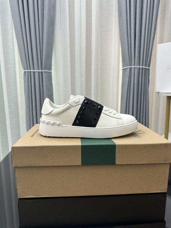 Valentino Studded Platform Casual Leather Sneakers Comfortable Height Increasing