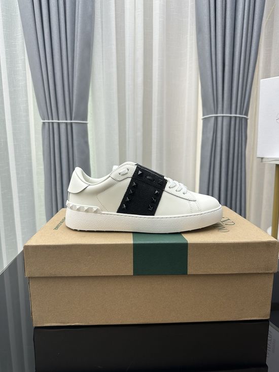 Valentino Studded Platform Casual Leather Sneakers Comfortable Height Increasing
