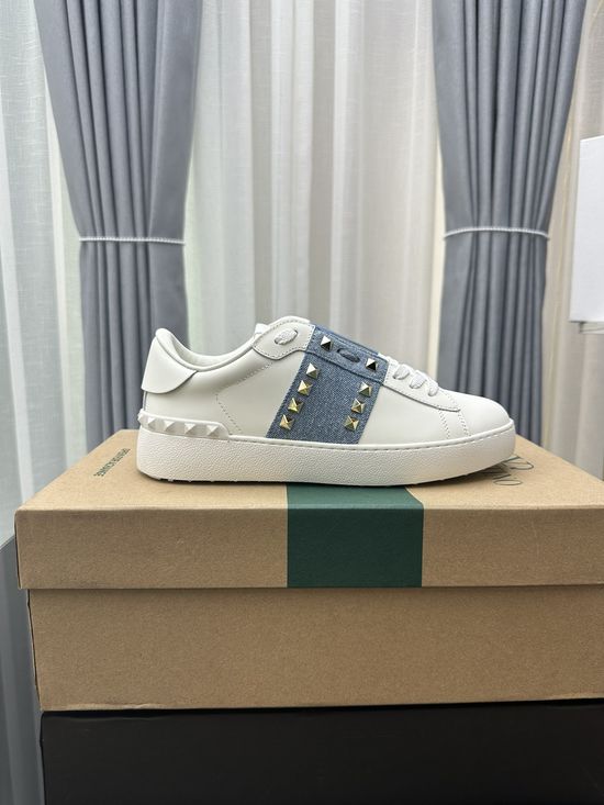 Valentino Studded Platform Casual Leather Sneakers Comfortable Height Increasing