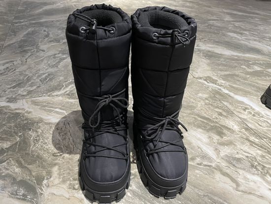 Prada Waterproof Warm Short Snow Boots With Lace Up Design