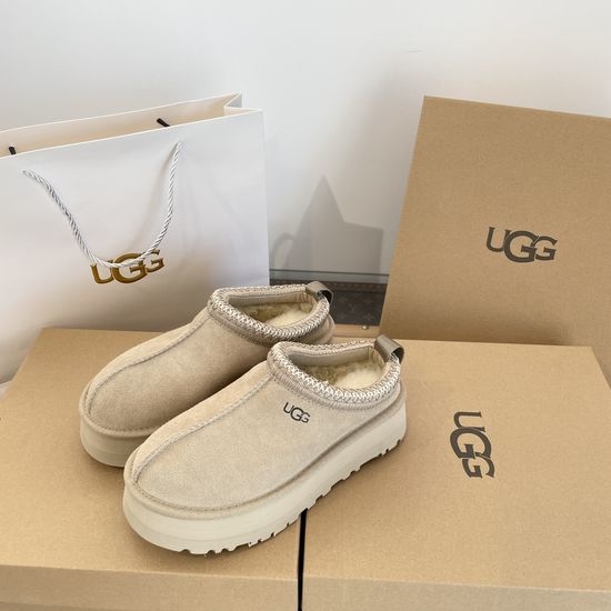 UGG Ethnic Woven Platform Leather Fur Lined Comfort Shoes