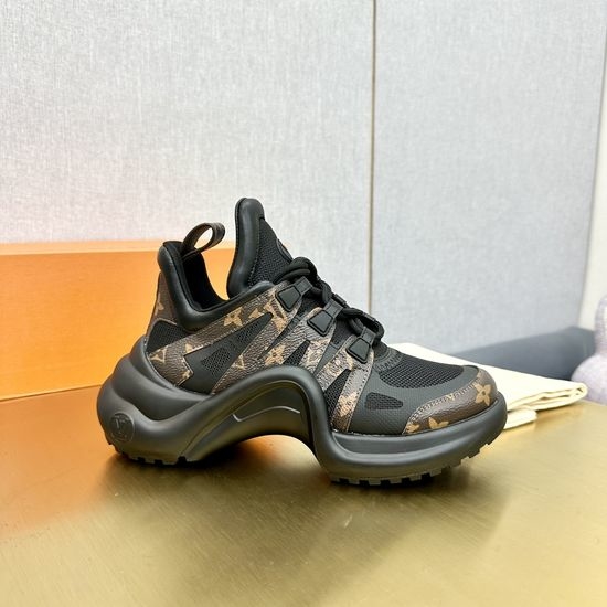 Louis Vuitton LV Wavy Sole Casual Sports Sneakers with Stitching Upper