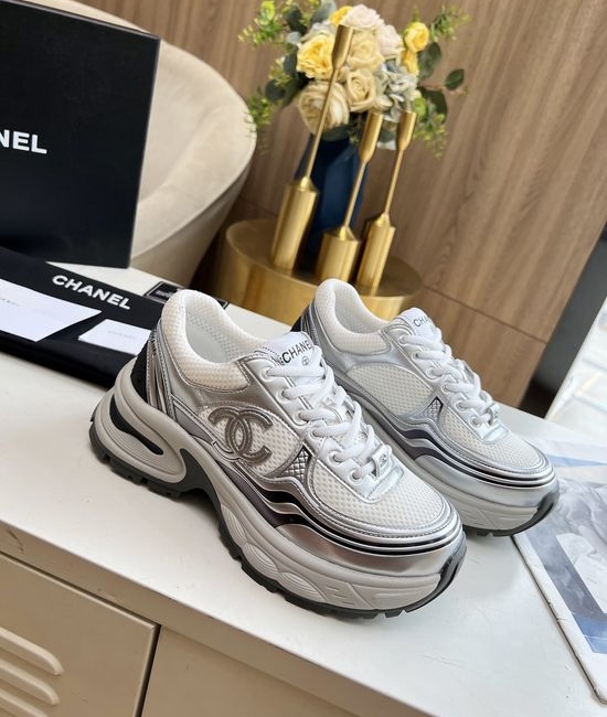 Chanel Breathable Lightweight Leather Fabric Casual Sneakers Soft Inner