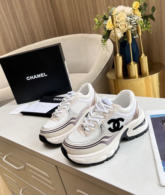 Chanel Breathable Lightweight Leather Fabric Casual Sneakers Soft Inner