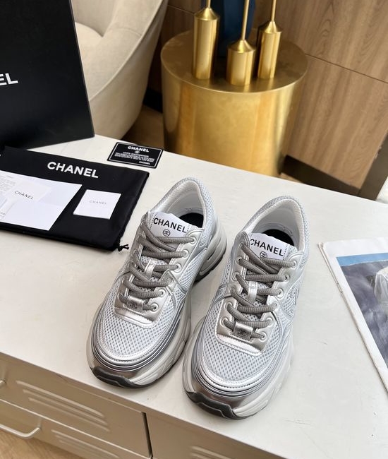 Chanel Breathable Lightweight Leather Fabric Casual Sneakers Soft Inner