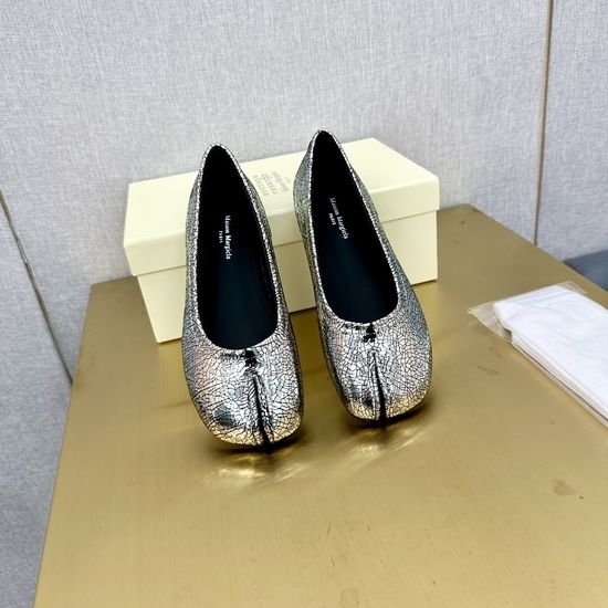 Maison Margiela MM6 Soft Leather Split Toe Slip On Casual Flats
