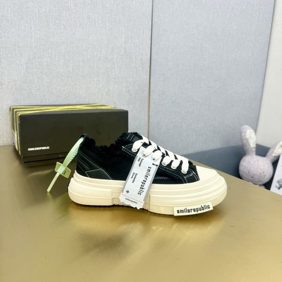 Smilerepublic Color Changing Light Up Low Top Canvas Shoes Elevated Sole