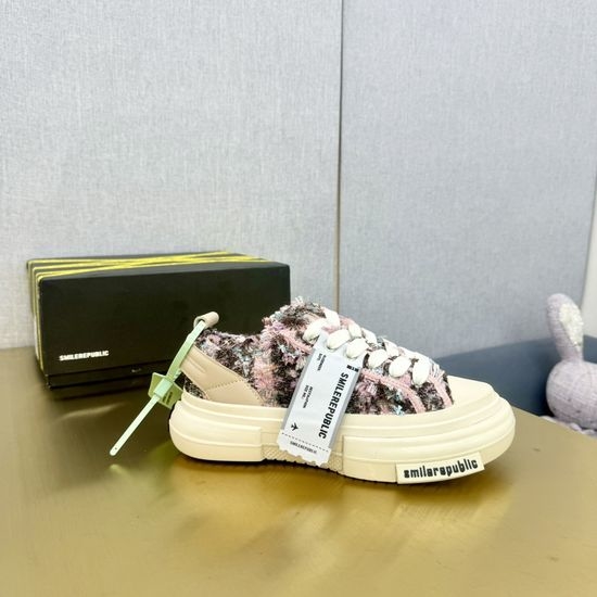 Smilerepublic Color Changing Light Up Low Top Canvas Shoes Elevated Sole
