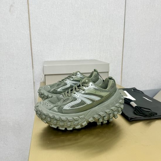 Balenciaga Distressed Platform Casual Shoes Durable Wear-resistant Sole