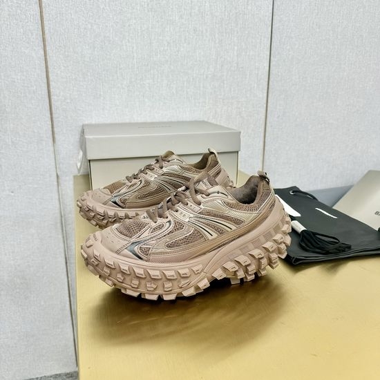 Balenciaga Distressed Platform Casual Shoes Durable Wear-resistant Sole