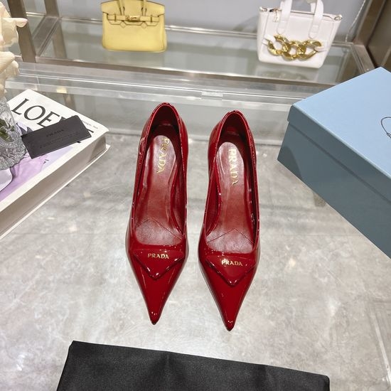Prada Pointed Toe Patent Leather Pumps Leather Sole