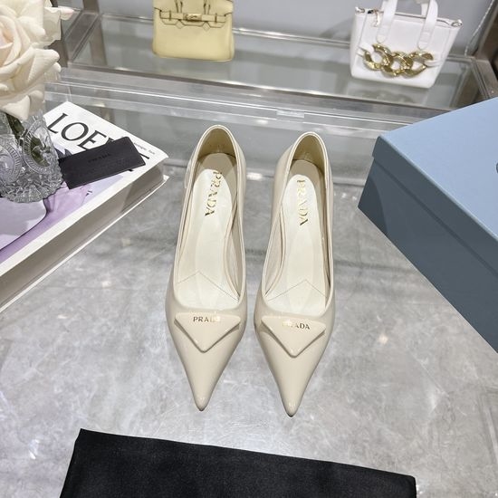 Prada Pointed Toe Patent Leather Pumps Leather Sole