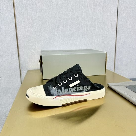 Balenciaga Distressed Vintage Casual Half Slipper Sneakers