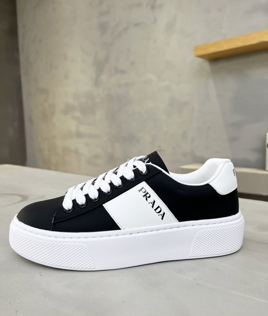 Prada Classic Elegant Leather Comfortable Casual White Shoes