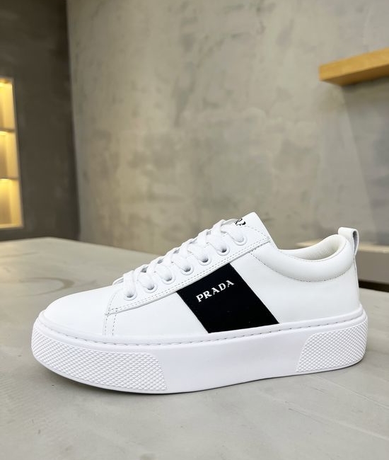 Prada Classic Elegant Leather Comfortable Casual White Shoes
