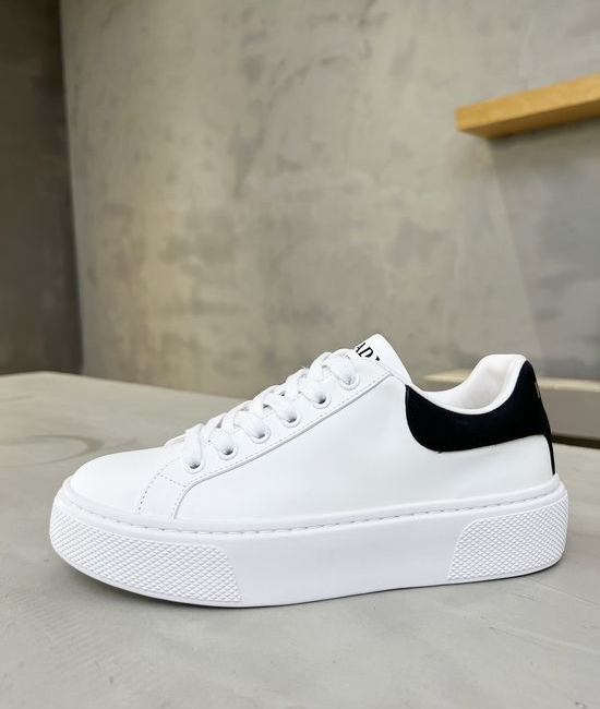 Prada Classic Elegant Leather Comfortable Casual White Shoes