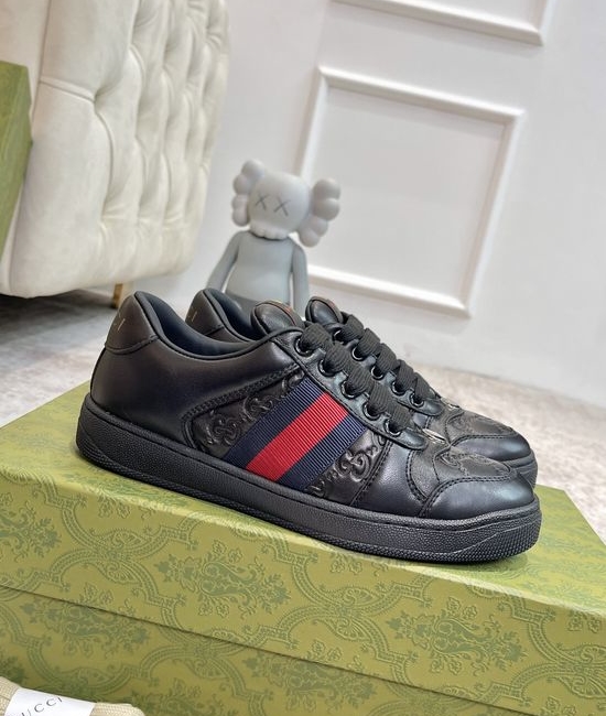 Gucci Distressed Casual Sneakers with Metal Emblem and Soft Lining