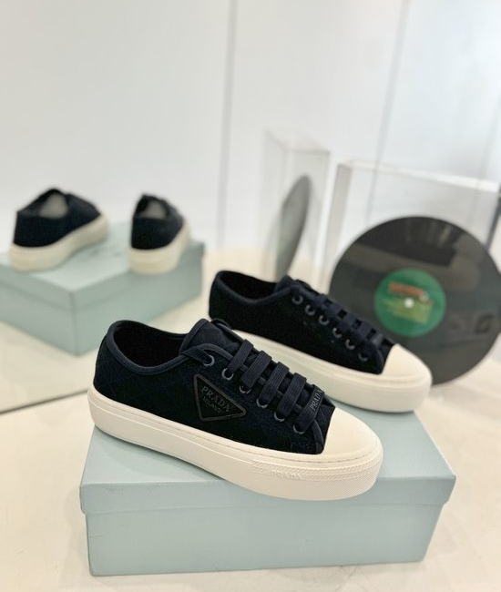 Prada Embroidered Canvas Lightweight Classic Daily Casual Sneakers