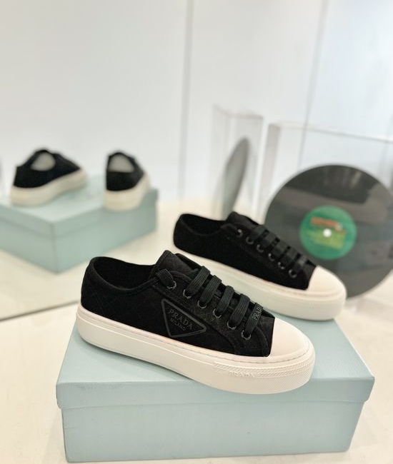 Prada Embroidered Canvas Lightweight Classic Daily Casual Sneakers