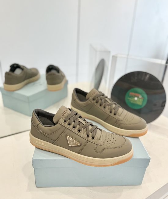 Prada High Quality Minimalist Sporty Leather Comfort Sneakers