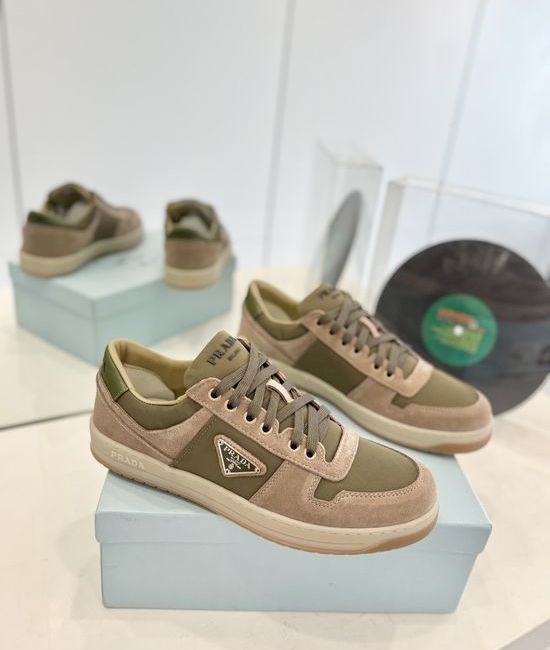 Prada High Quality Minimalist Sporty Leather Comfort Sneakers