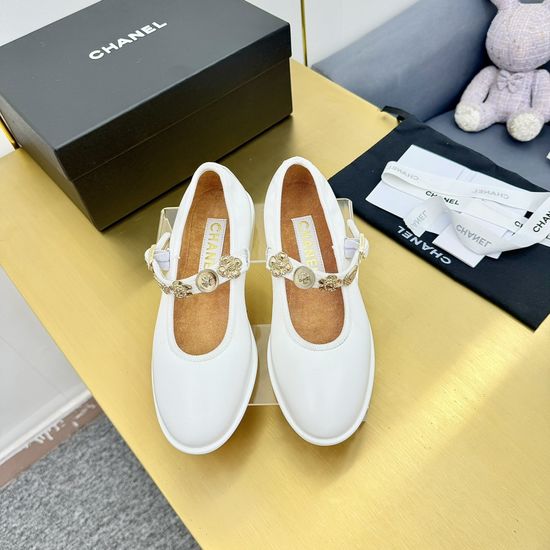 Chanel Vintage Emblem Decor Leather Ballet Flats