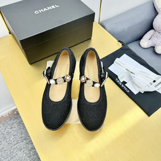 Chanel Vintage Emblem Decor Leather Ballet Flats
