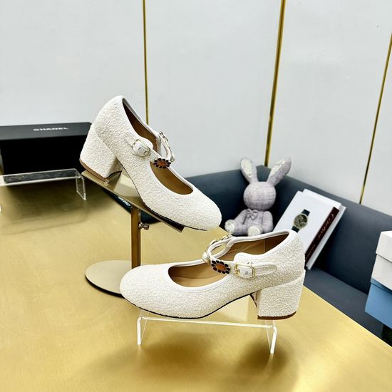 Chanel Vintage Emblem Decor Leather Ballet Flats