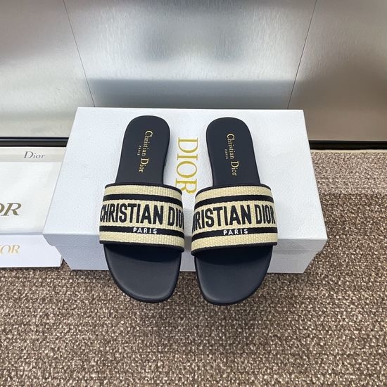 Christian Dior CD Embroidered Round-Toe Flat Sandals with Logo