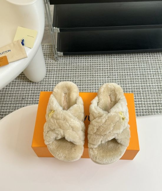 Louis Vuitton LV Thick-soled Diamond-studded Wool Slippers