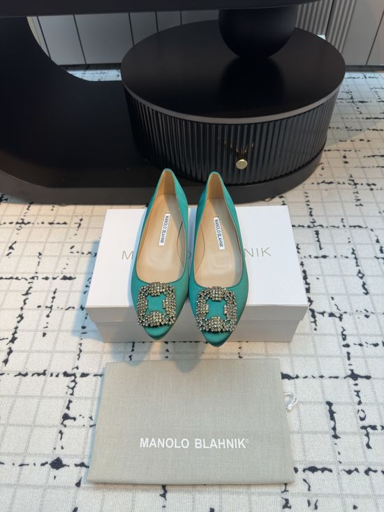 Manolo Blahnik Comfortable Satin High Heels with Crystal Buckle for Banquets