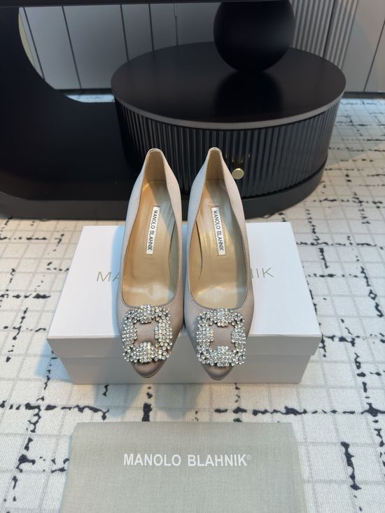 Manolo Blahnik Elegant Silk High Heels with Crystal Buckle for Formal Occasions
