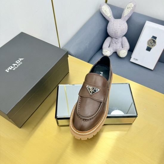 Prada Premium Comfortable Leather Slip-on Casual Loafers