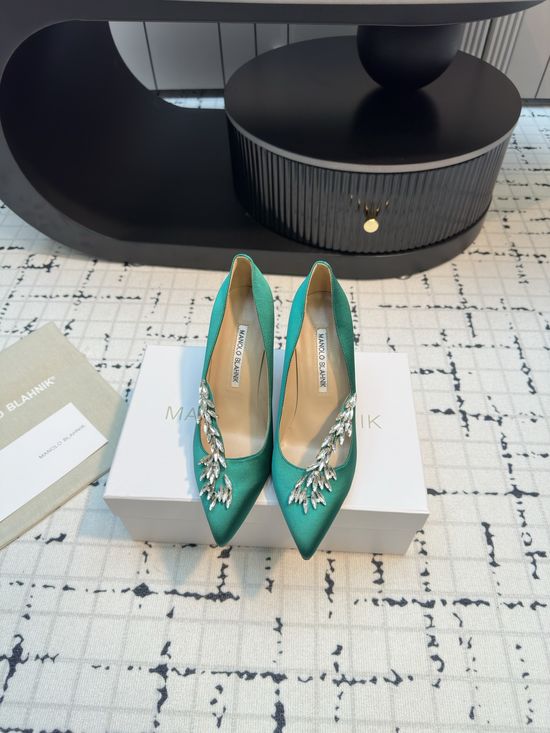 Manolo Blahnik Luxury Embellished Silk High Heel Pumps