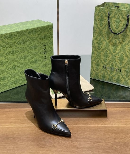 Gucci Pointed Toe Horsebit Ankle Boots With Leather Upper