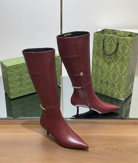 Gucci Pointed Toe Chain Knee High Boots With Leather Sole