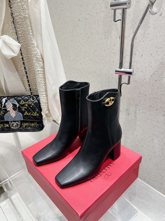 Valentino Versatile Ankle Boots Soft Leather Comfortable Durable Wear
