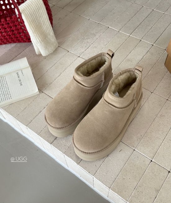 UGG Thick Sole Suede Fur Lined Warm Ankle Boots