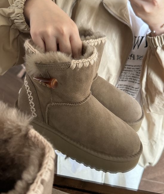 UGG Braided Horn Button Short Snow Boots Warm Durable Cozy Footwear