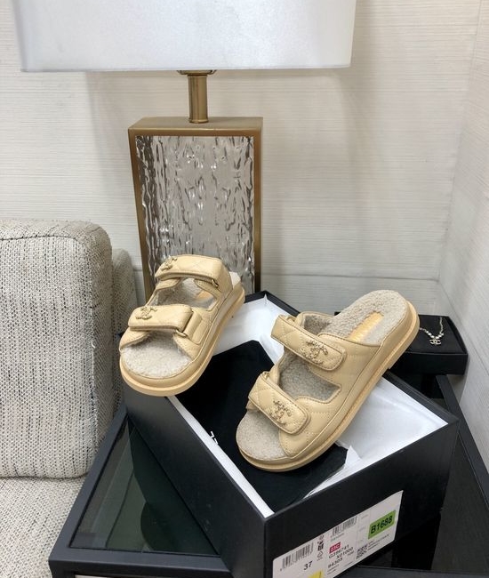 Gucci Premium Velcro Slippers with Genuine Sheepskin Lining
