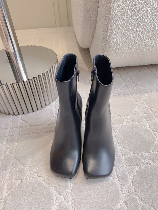 Ferragamo Sculpted Heel Leather Ankle Boots with Premium Sole