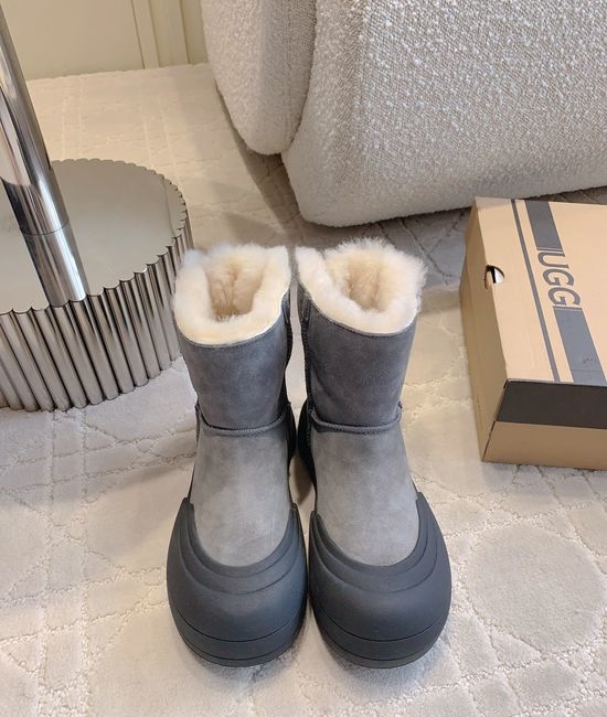UGG Classic Warm Sheepskin Snow Boots