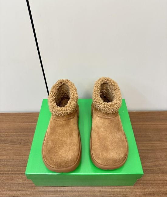 Bottega Veneta BV Shearling Lined Non-Slip Water Resistant Snow Boots