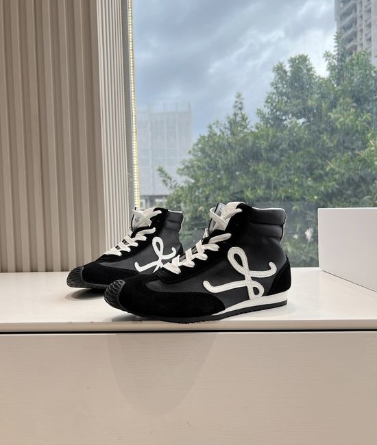 Loewe Comfortable Casual Shoes with Textured Upper